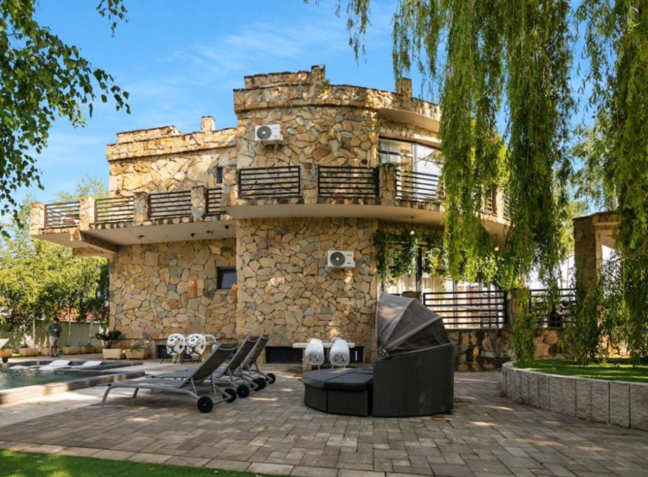Castle Transylvania Alba Iulia Exterior photo